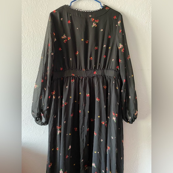 ‼️SOLD‼️Floral dress  - Picture 2 of 7